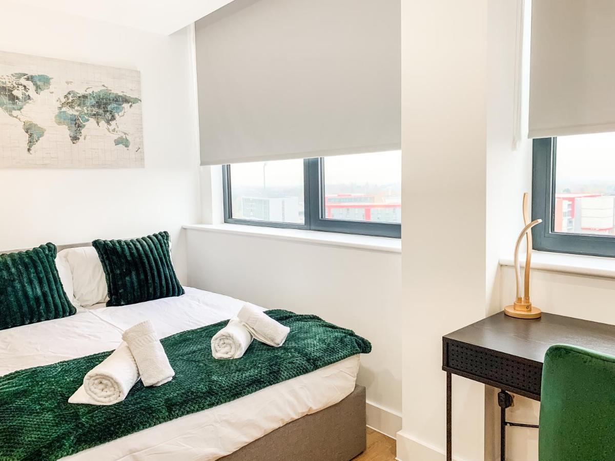 Stylish Studio Apt Overlooking Old Trafford Manchester Exterior foto