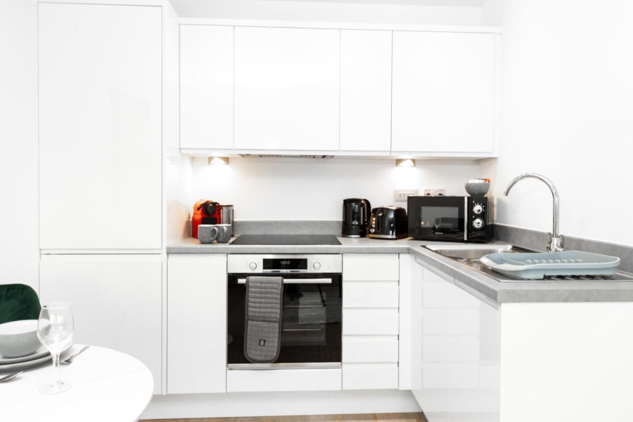 Stylish Studio Apt Overlooking Old Trafford Manchester Exterior foto